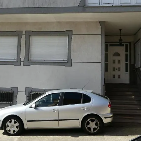 Piso Leo 1 Apartment Cee