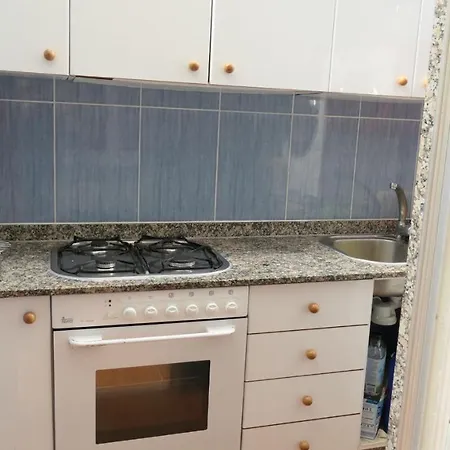 Apartment Piso Leo 1 *